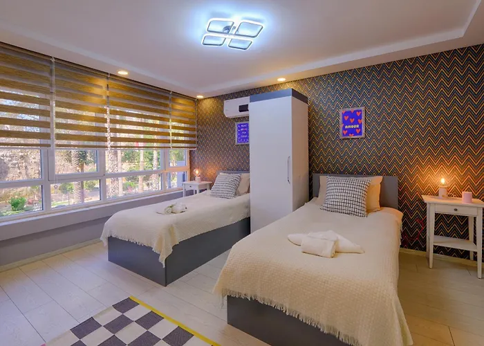 Maxihomes & Cozy By Hadrian Gate شقة *