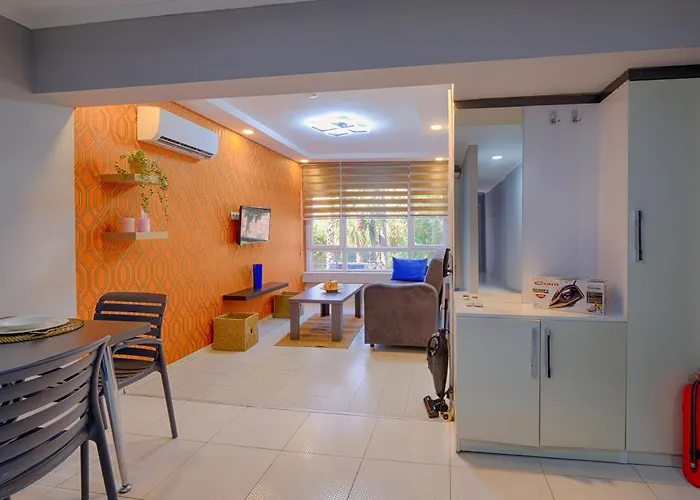 Maxihomes & Cozy By Hadrian Gate شقة