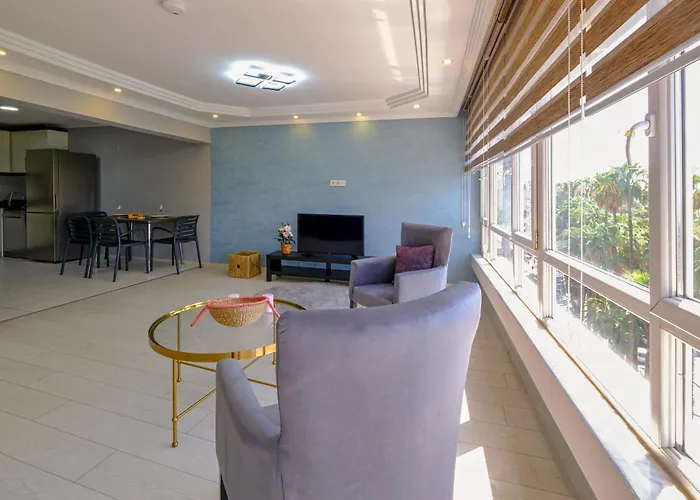 Maxihomes & Cozy By Hadrian Gate شقة *