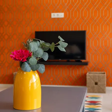 Maxihomes & Cozy By Hadrian Gate *