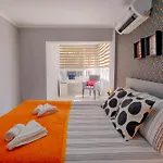 Maxihomes & Cozy By Hadrian Gate