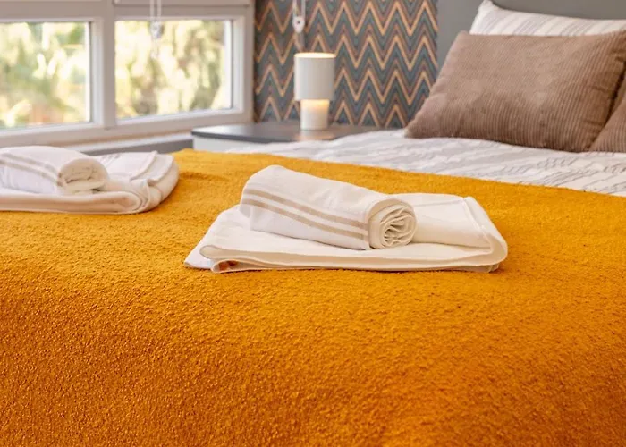 Maxihomes & Cozy By Hadrian Gate *