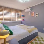 Maxihomes & Cozy By Hadrian Gate