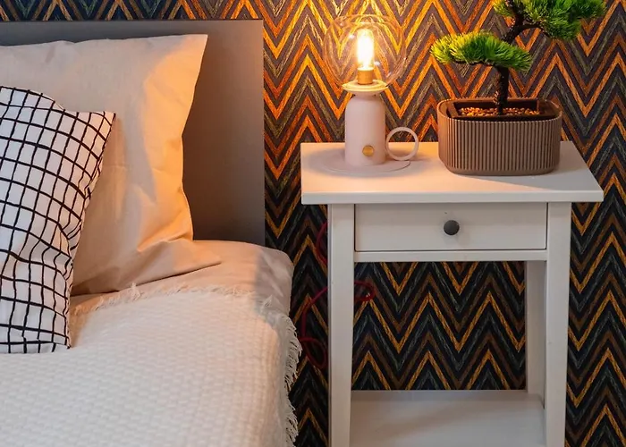 Maxihomes & Cozy By Hadrian Gate Апартаменты